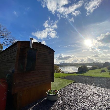 Shepherds Hut, Conwy Valley Exterior photo